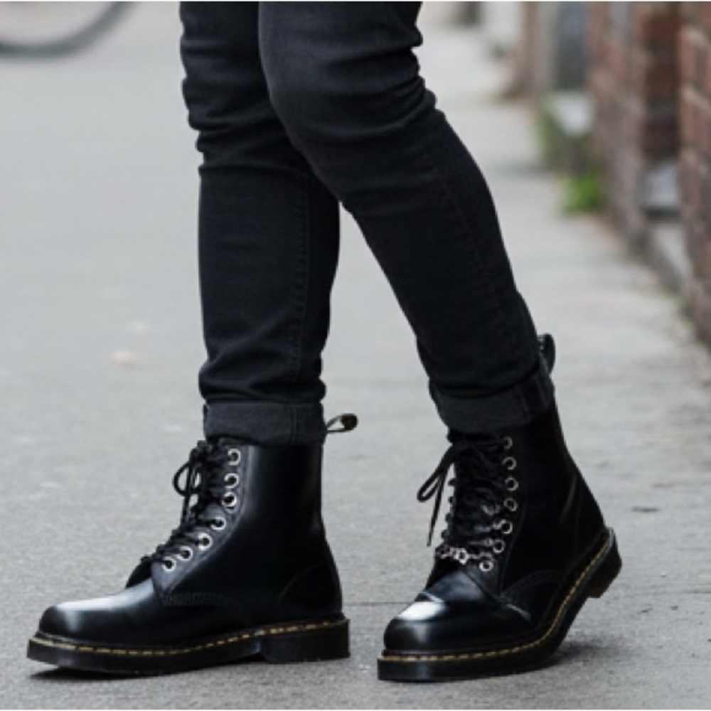 NEW Dr. Martens Black Combat Boots Sz 7M/8W